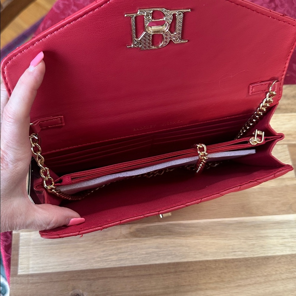 Badgley Mischka Red Vegan Leather Quilted Crossbody Clutch NWT - Picture 4 of 4